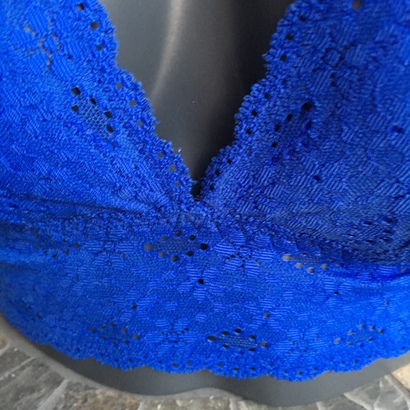 Wacoal Halo Lace Racerback Non-Wire Bra - Picture 3 of 9